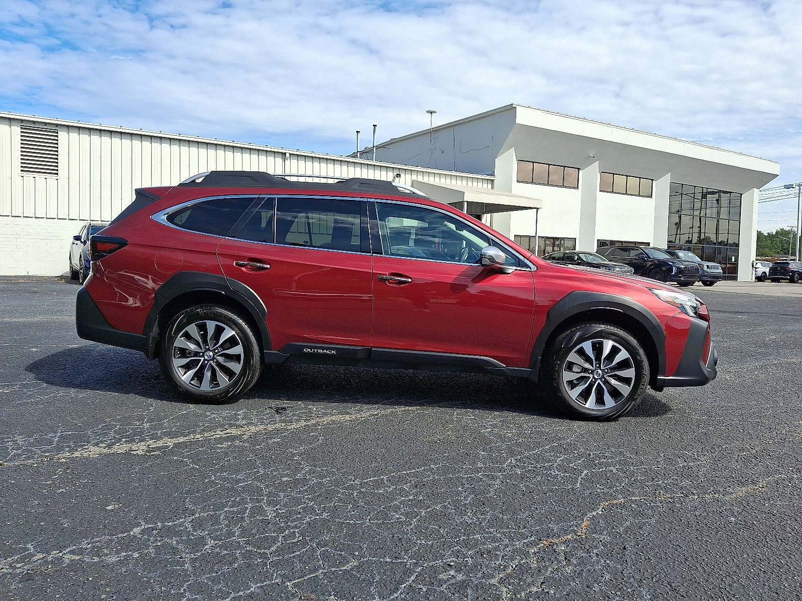 2025 Subaru Outback Touring XT photo 3