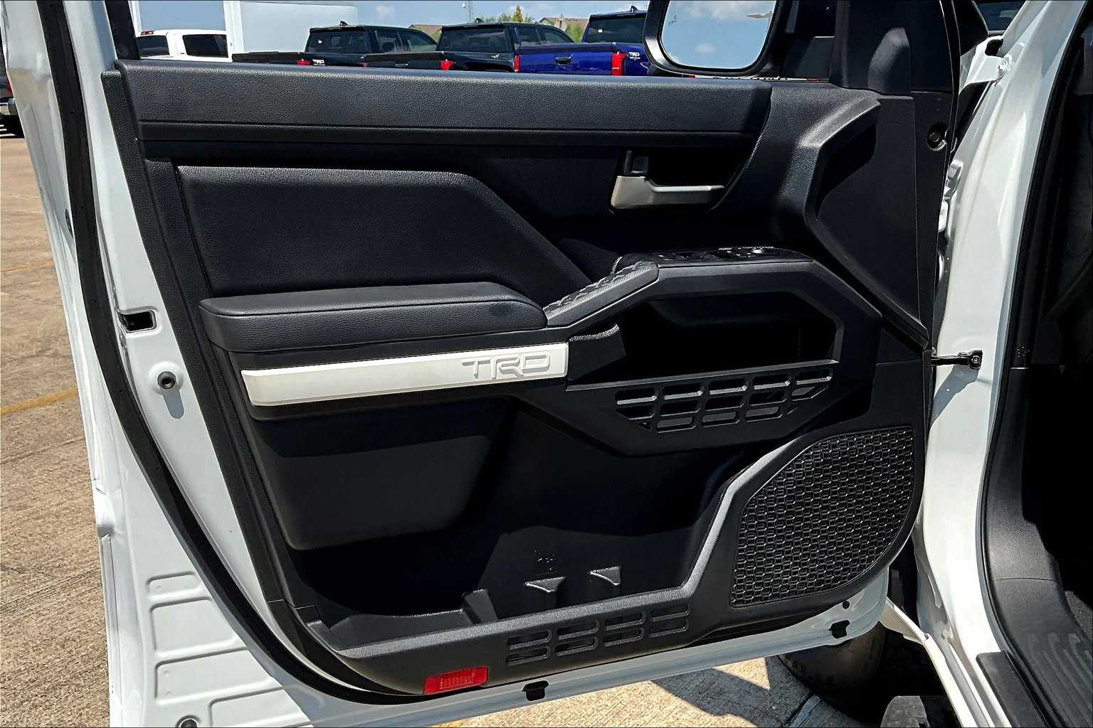 2024 Toyota Tacoma TRD photo 20