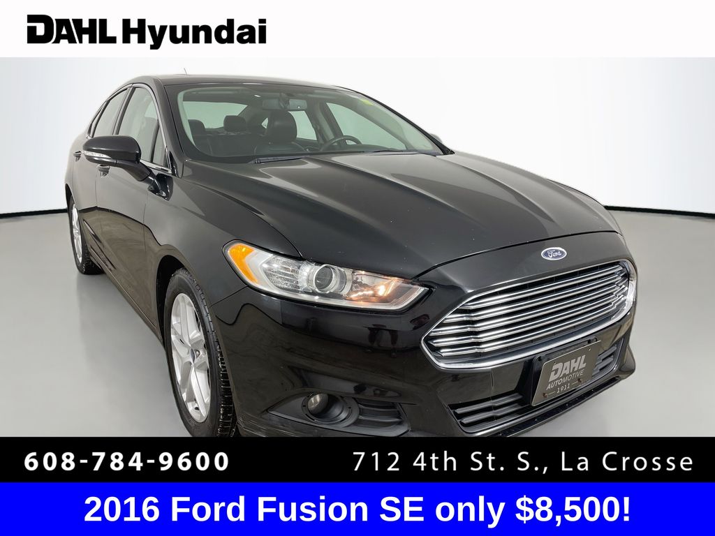 2016 Ford Fusion SE's photo
