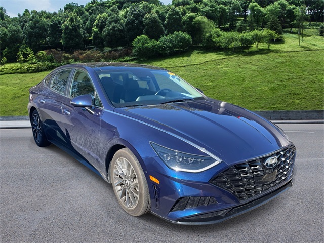 2022 Hyundai Sonata Limited's photo