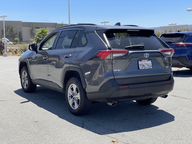 2022 Toyota RAV4 XLE photo 5