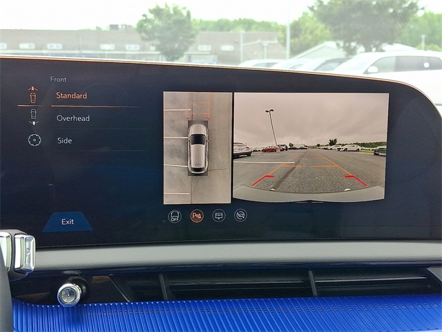 2025 Cadillac Optiq Luxury photo 28