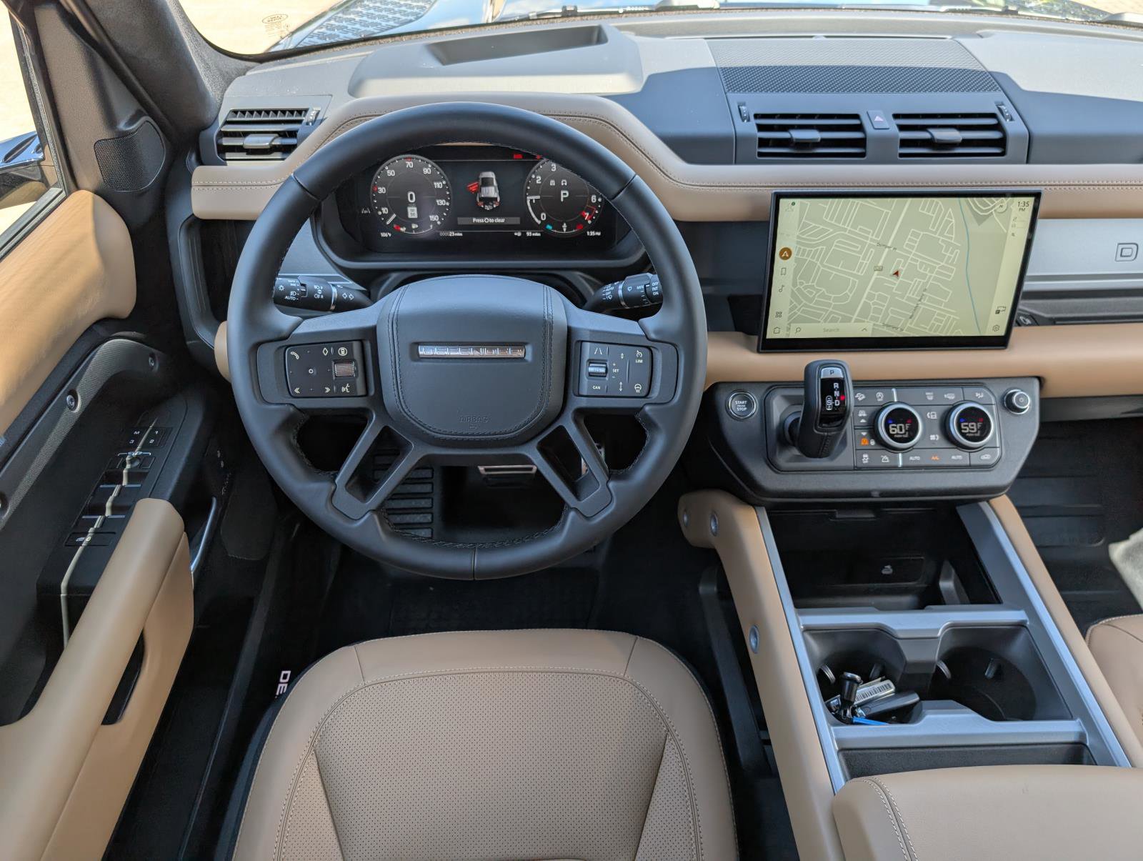 2025 Land Rover Defender 110 photo 27