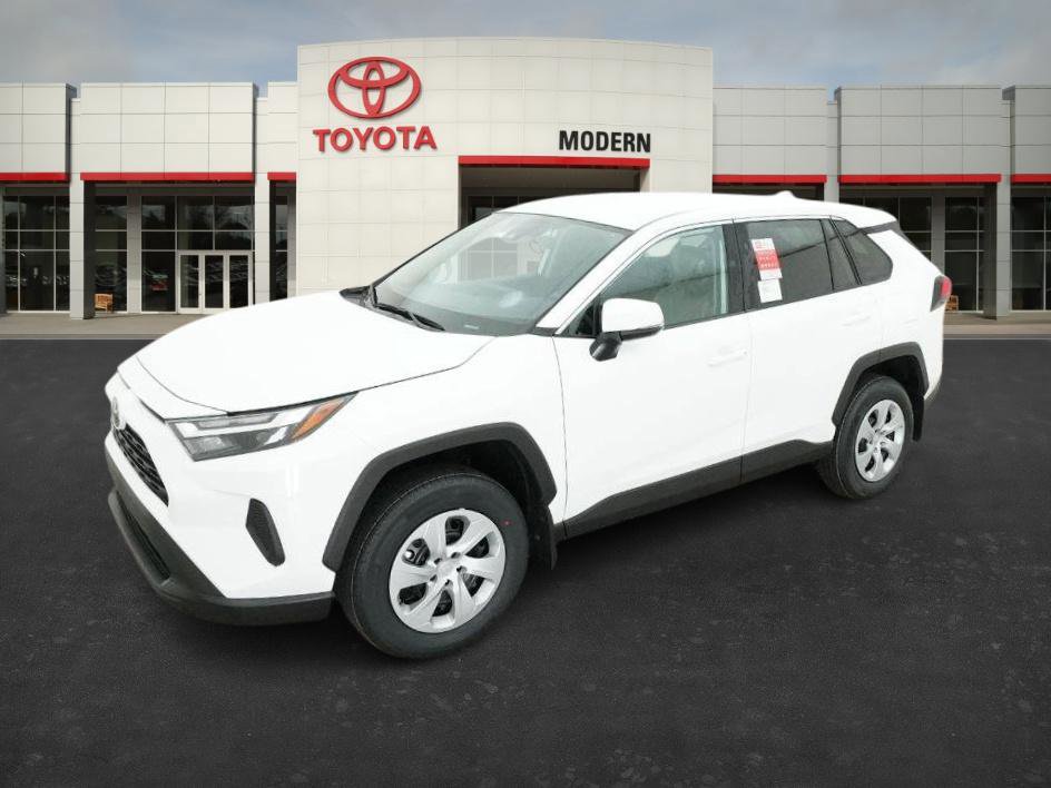 2025 Toyota RAV4 LE's photo