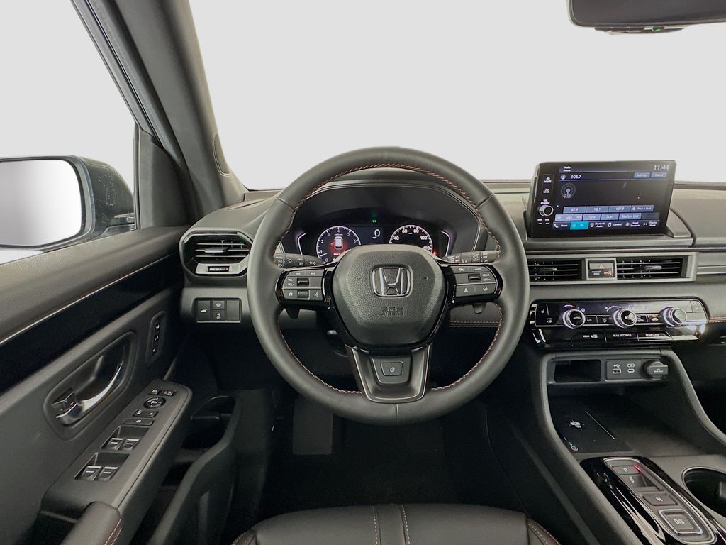 2025 Honda Pilot TrailSport photo 17