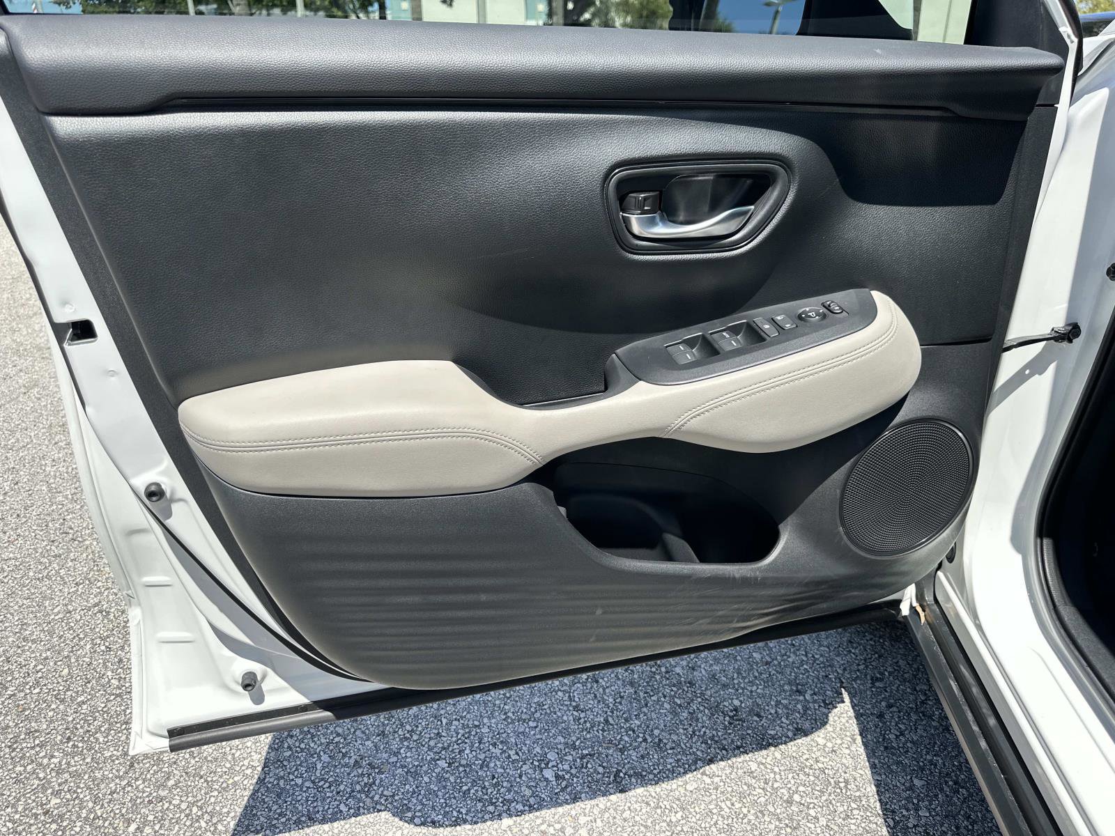 2023 Honda HR-V LX photo 14