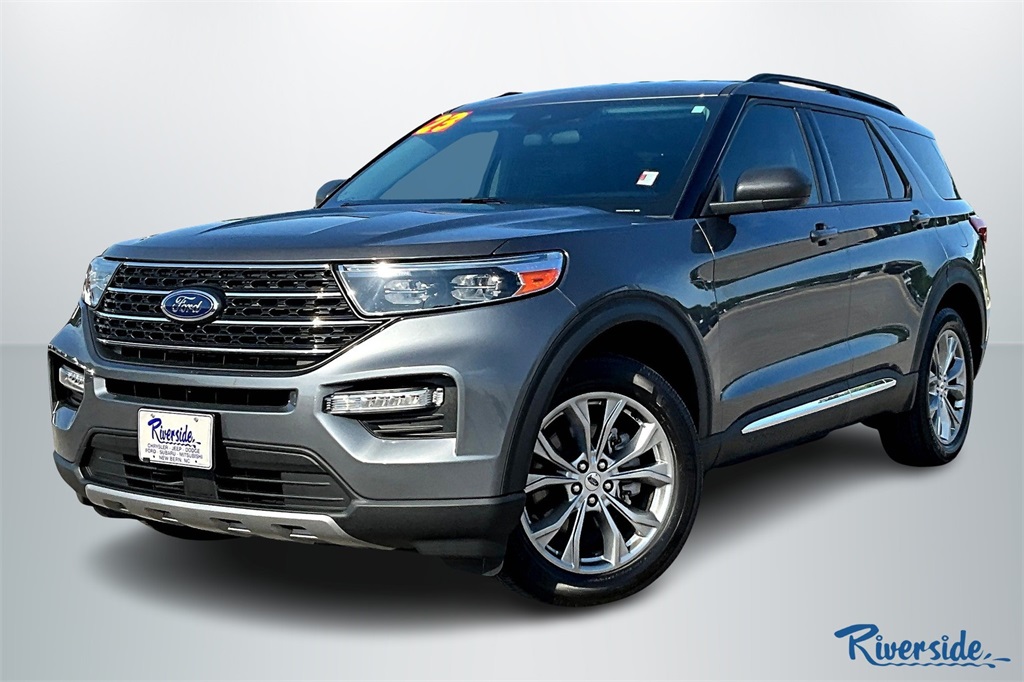 2023 Ford Explorer XLT photo 3