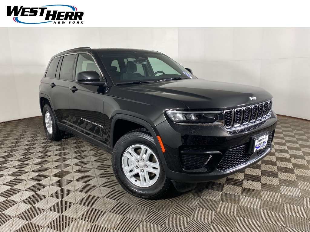 2025 Jeep Grand Cherokee Laredo's photo