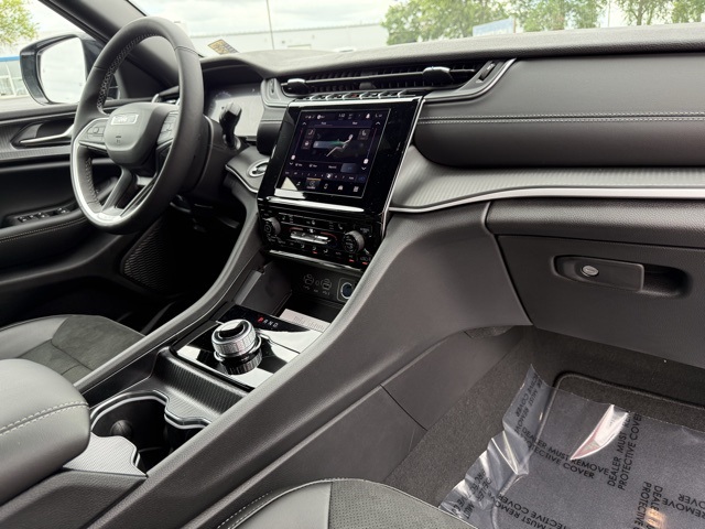 2025 Jeep Grand Cherokee Altitude X photo 11