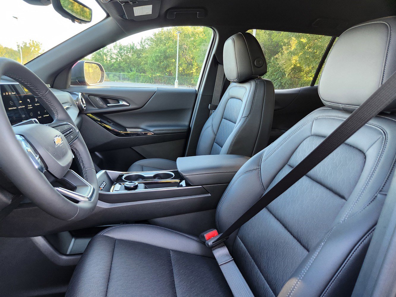 2026 Chevrolet Equinox LT photo 13