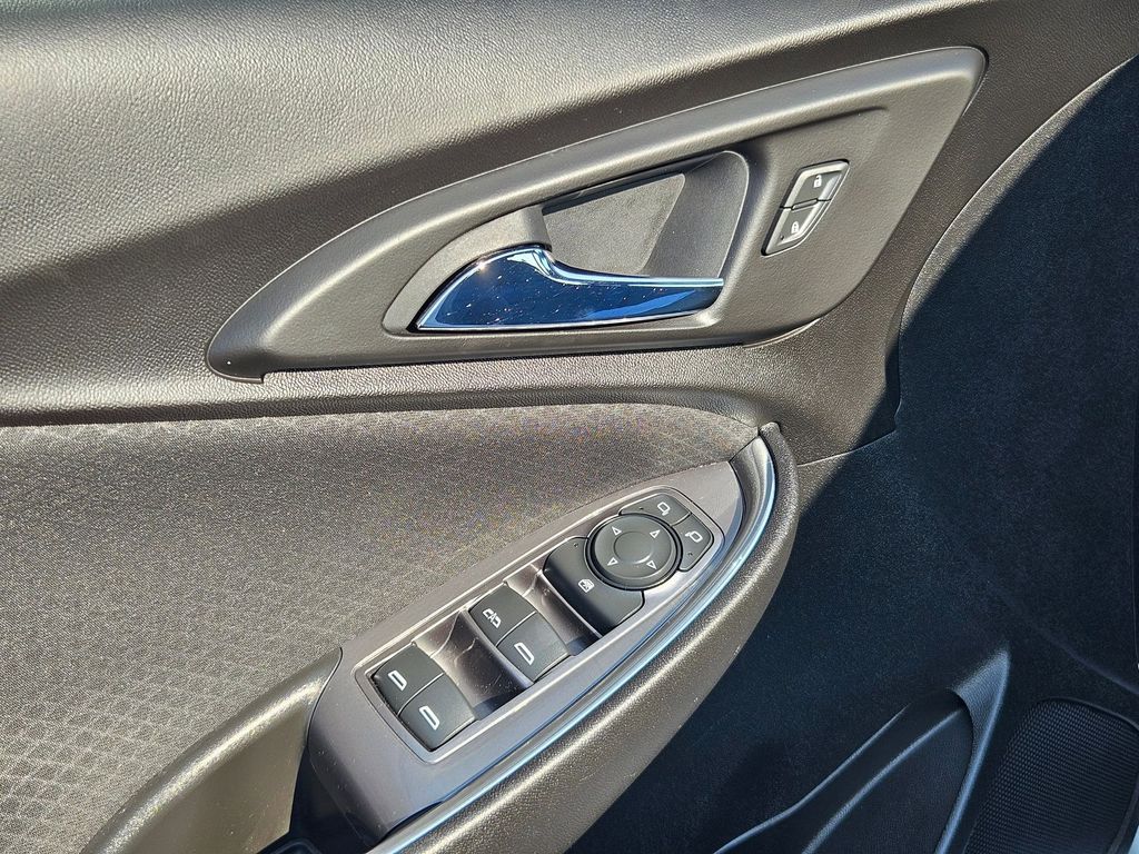 2018 Chevrolet Malibu 1LT photo 8