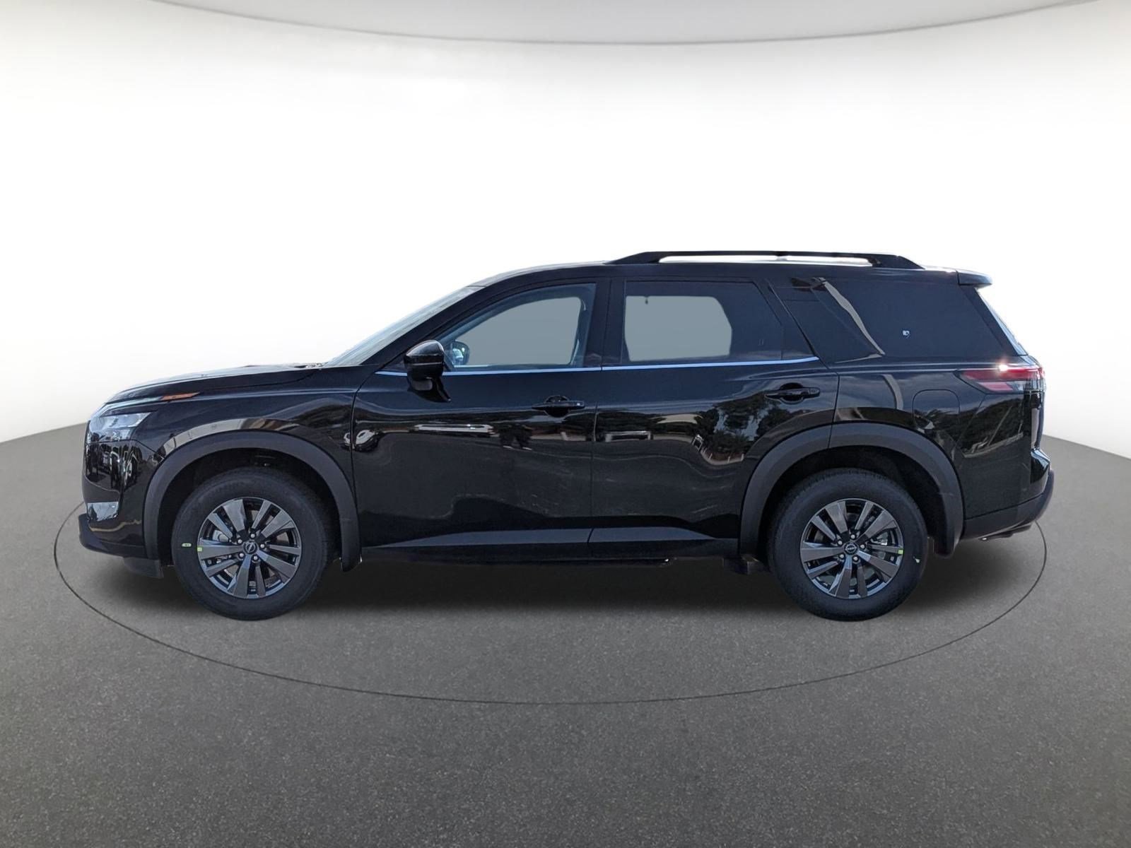 2025 Nissan Pathfinder SV photo 3