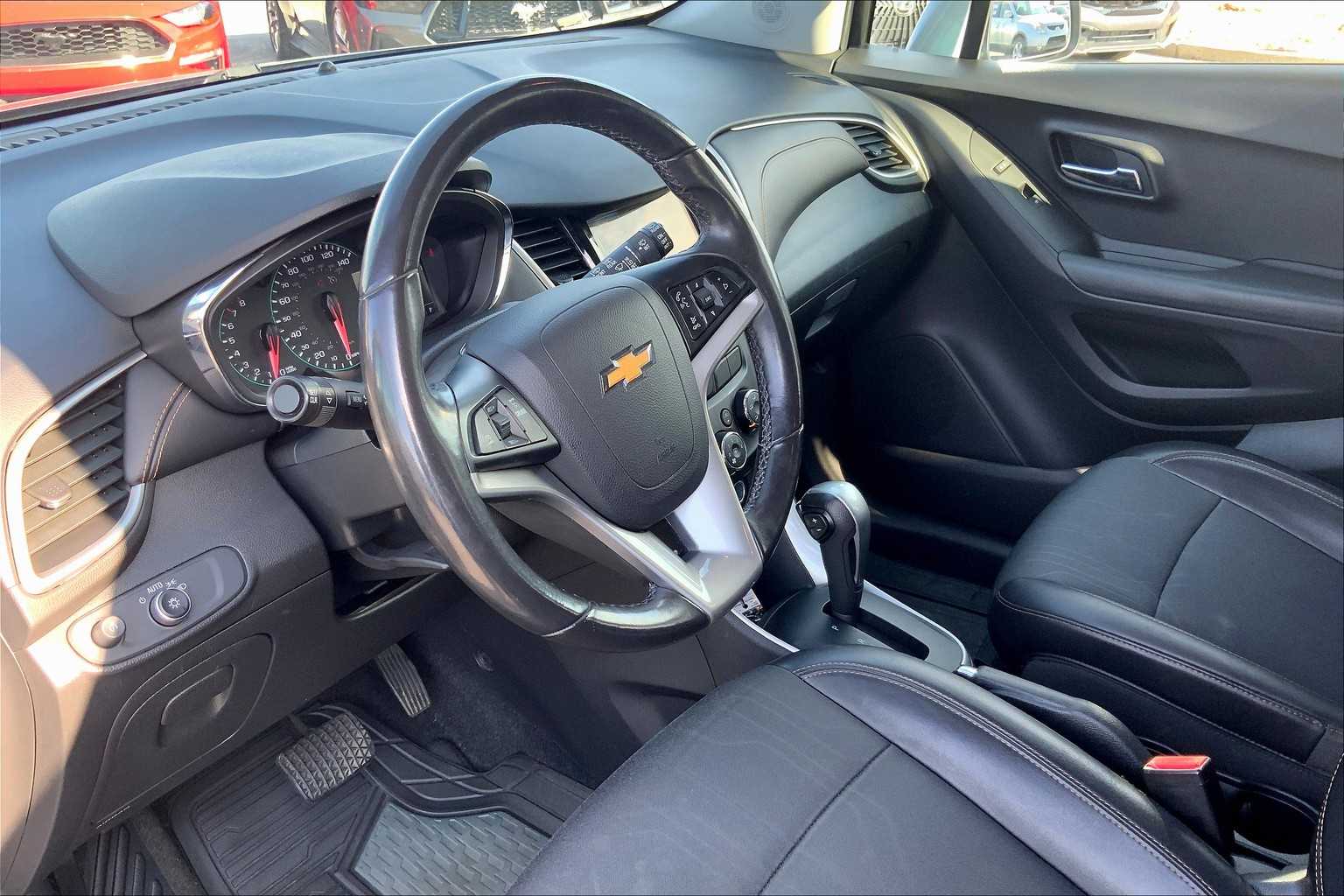 2019 Chevrolet Trax LT photo 17