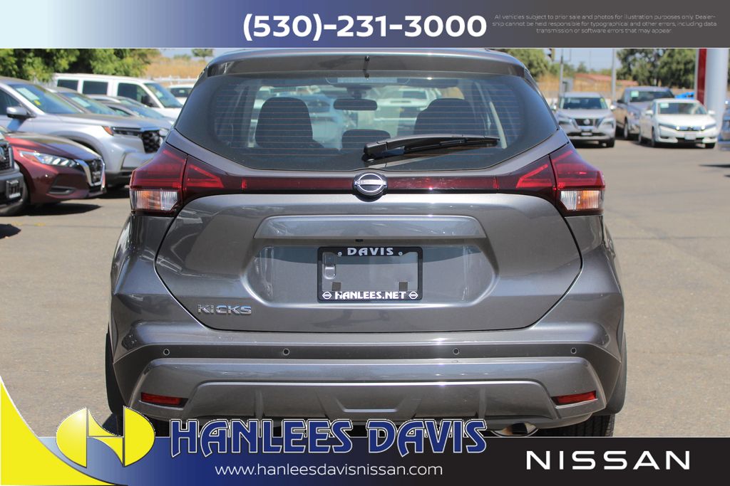 2025 Nissan Kicks Play S photo 7
