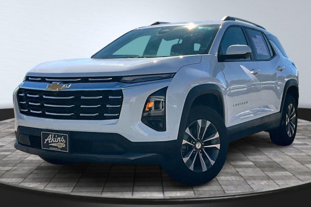 2025 Chevrolet Equinox LT's photo