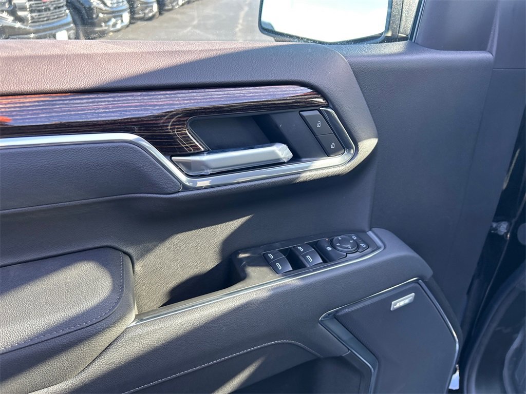 2026 GMC SIERRA - Image 13