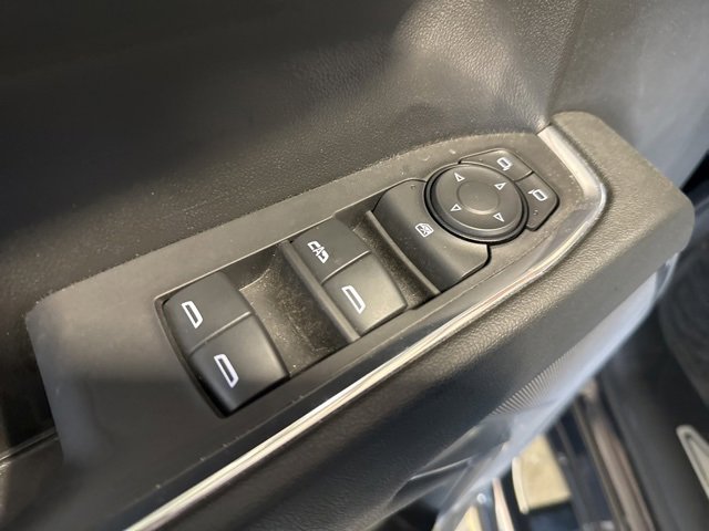 2024 Chevrolet Silverado 1500 LT photo 4