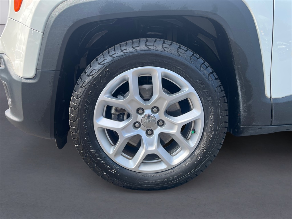 2018 Jeep Renegade Latitude North Edition photo 9