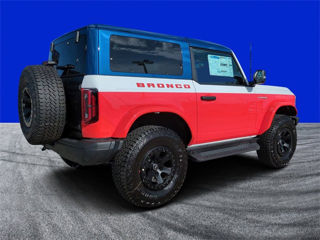 2025 Ford Bronco First Edition photo 2