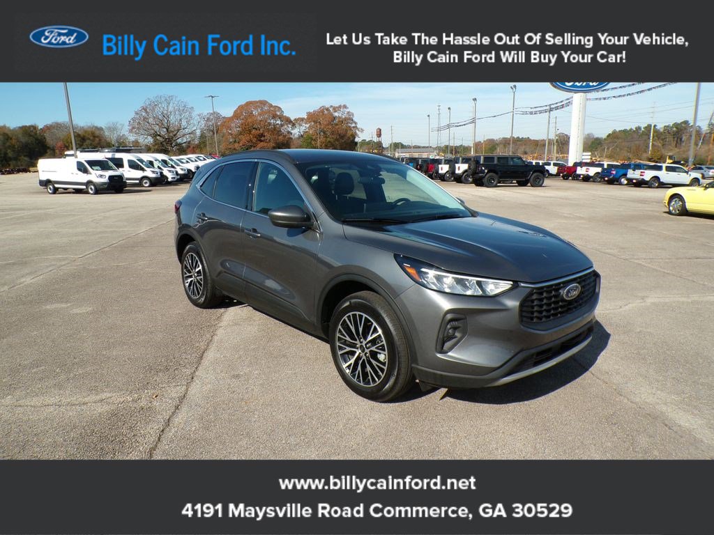 2025 Ford Escape PHEV's photo