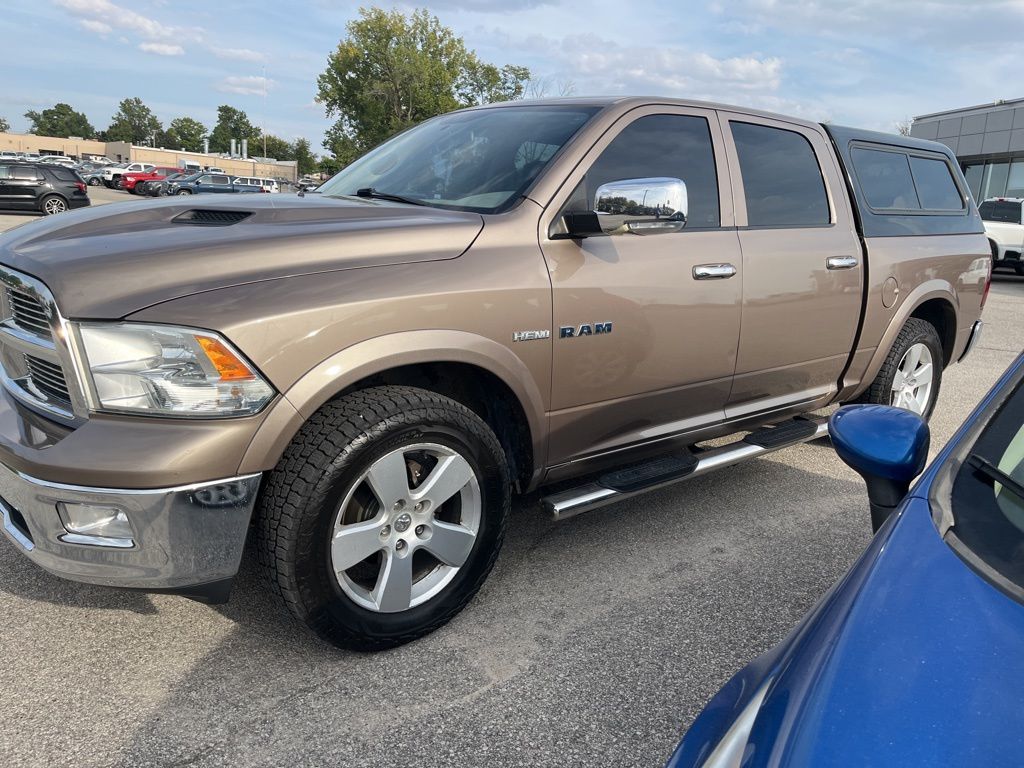 2010 Ram 1500 SLT photo 2