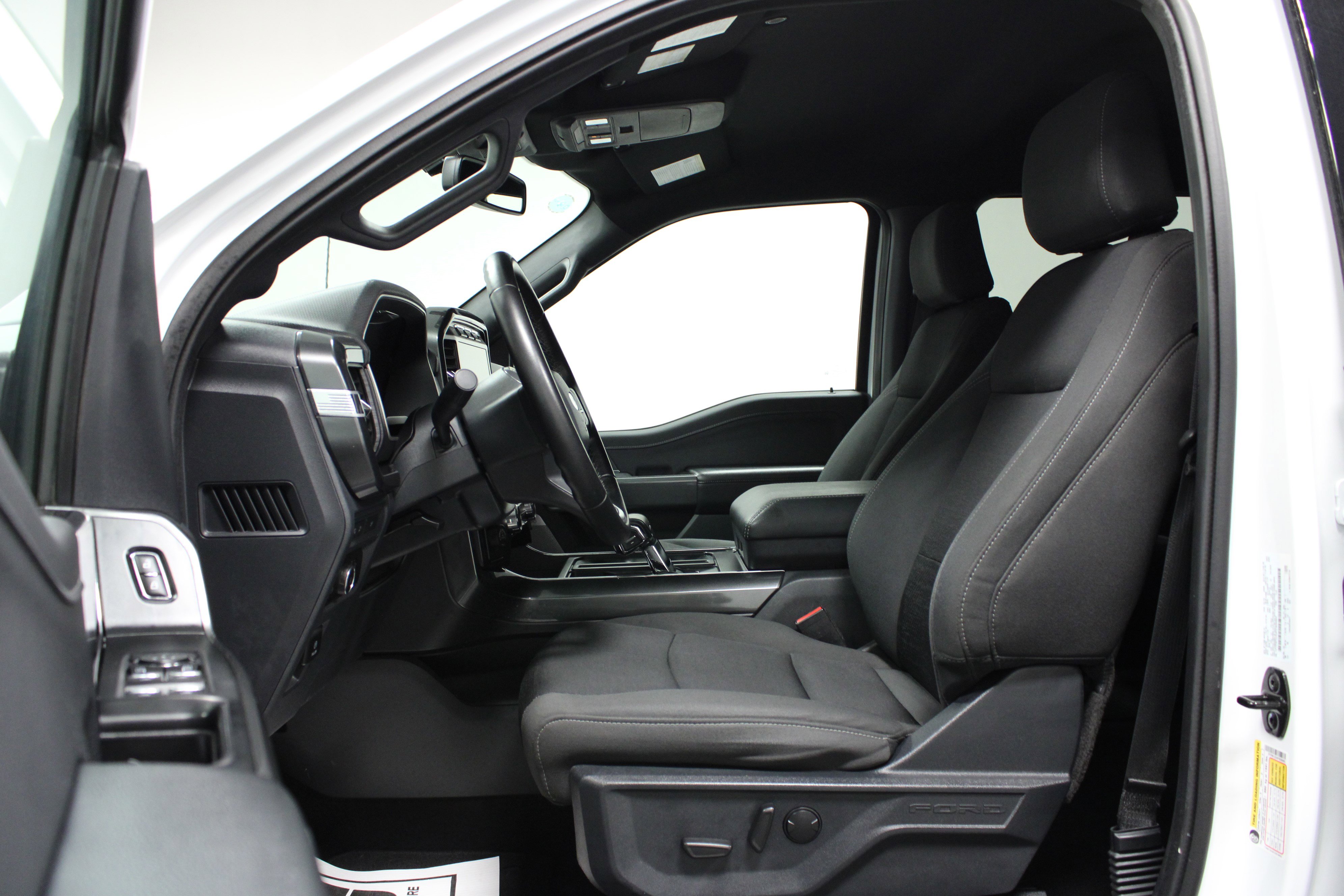2023 Ford F-150 XLT photo 10