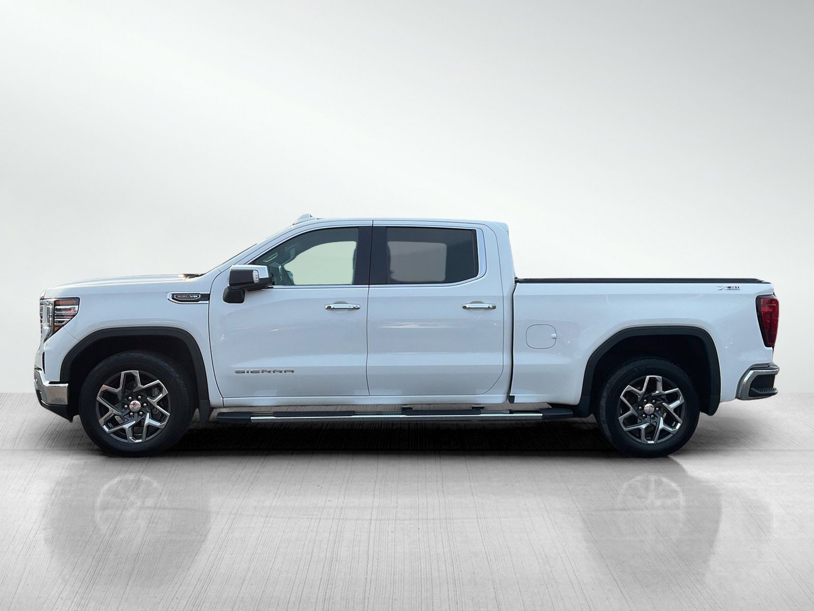 Used 2023 GMC Sierra 1500 SLT with VIN 3GTUUDEL8PG184366 for sale in Brainerd, Minnesota