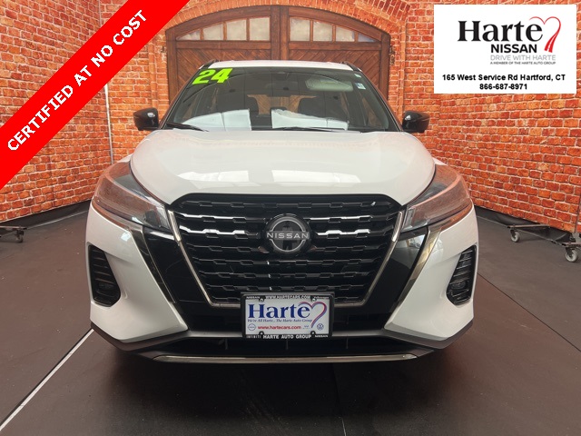 2024 Nissan Kicks SR photo 2