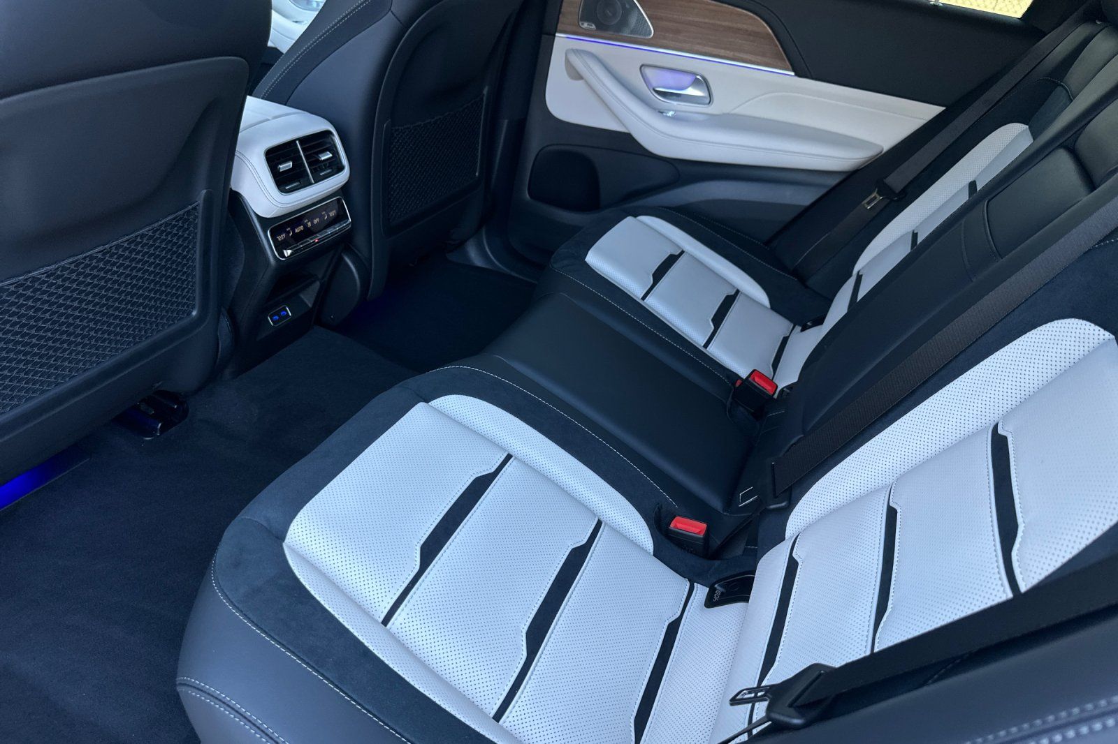 2026 Mercedes Benz GLE 53 AMG 4MATIC photo 10