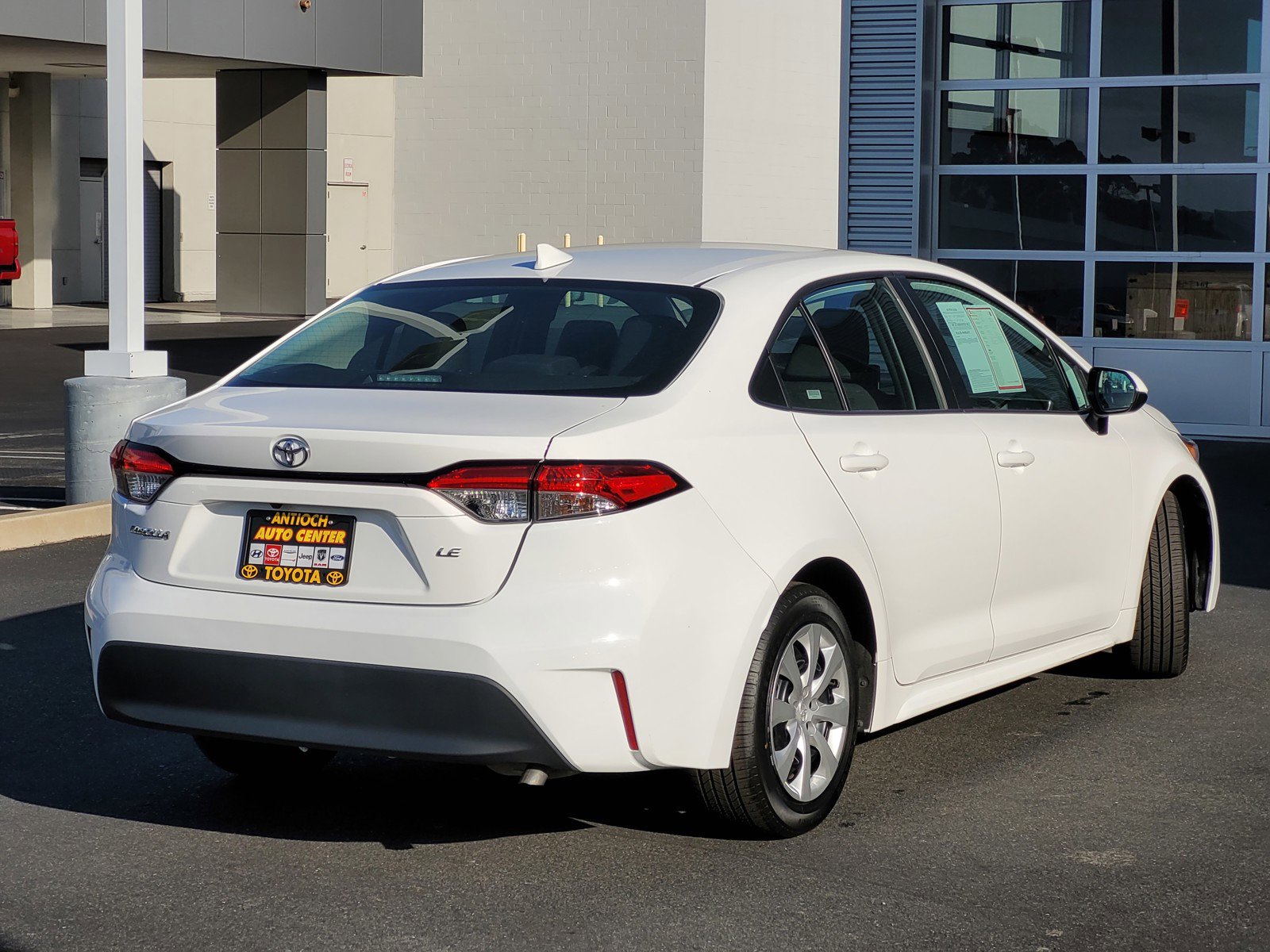 2024 Toyota Corolla LE photo 4