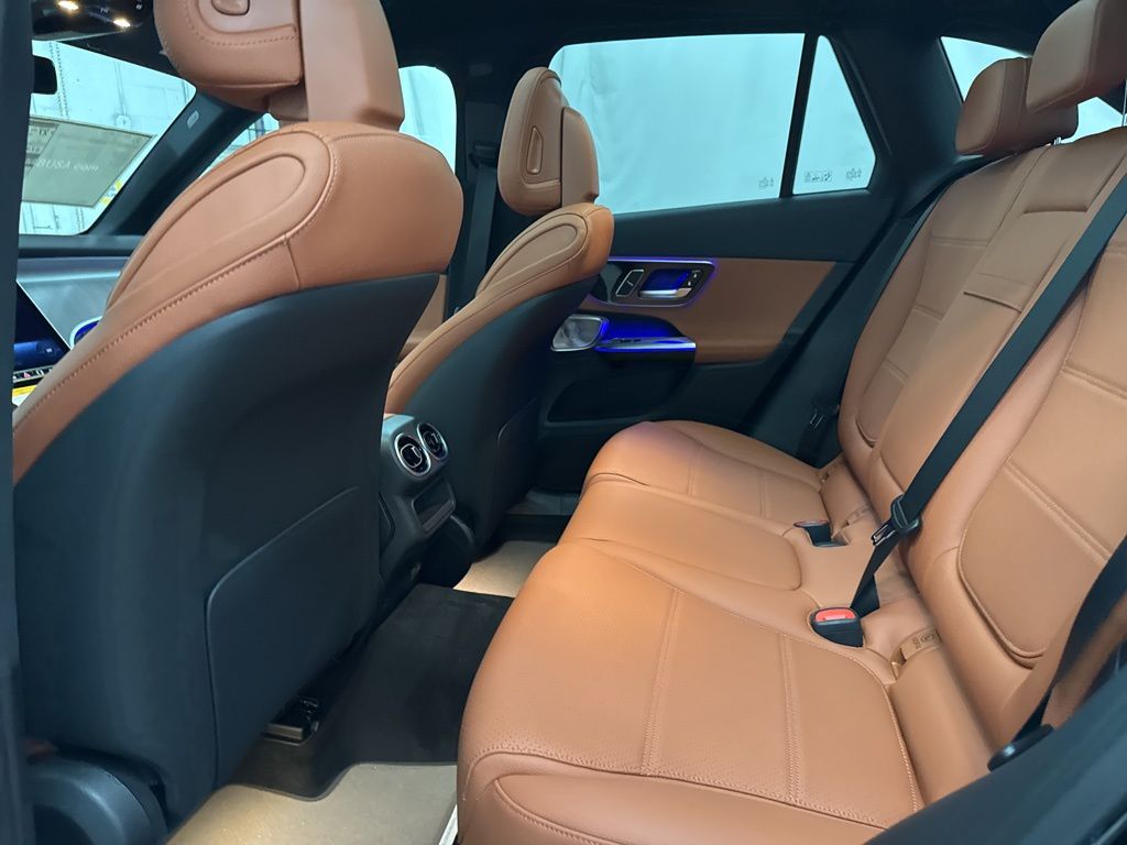 2026 Mercedes Benz GLC 300 photo 17