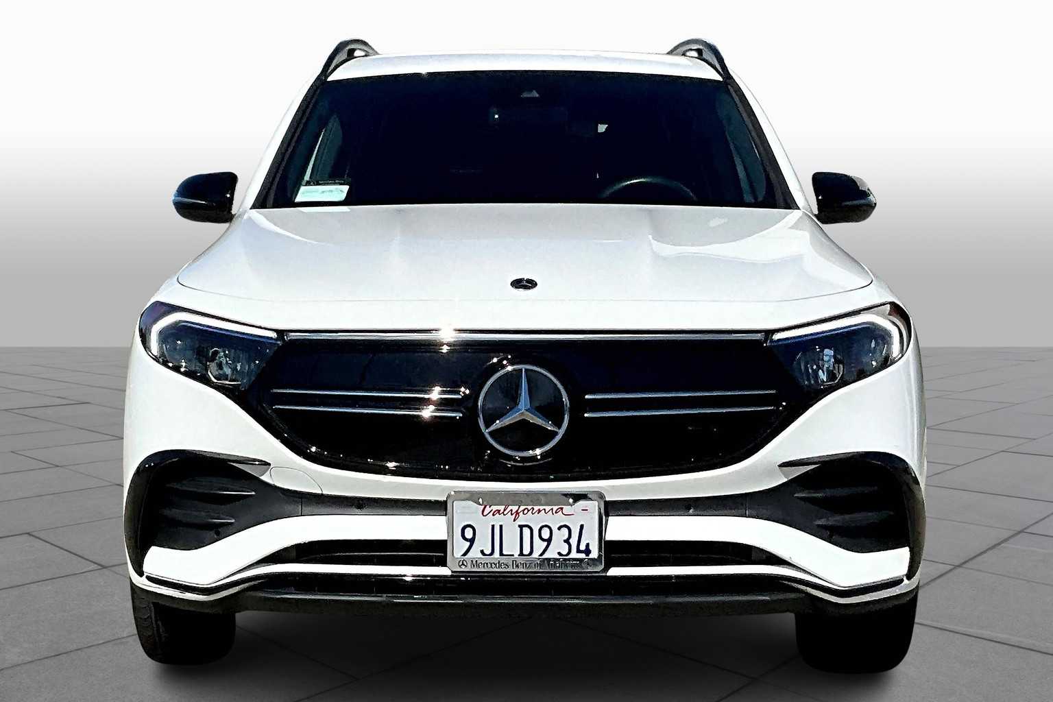 2023 Mercedes Benz EQB 300 4MATIC photo 3