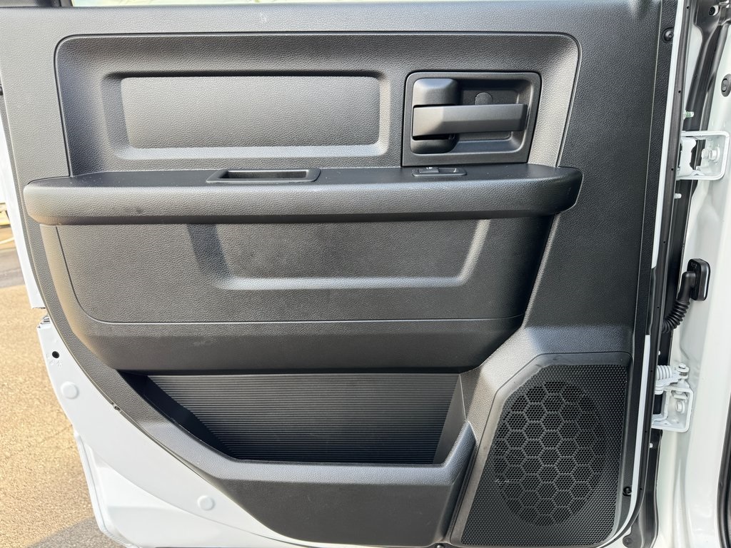 2022 Ram 3500 Tradesman photo 17