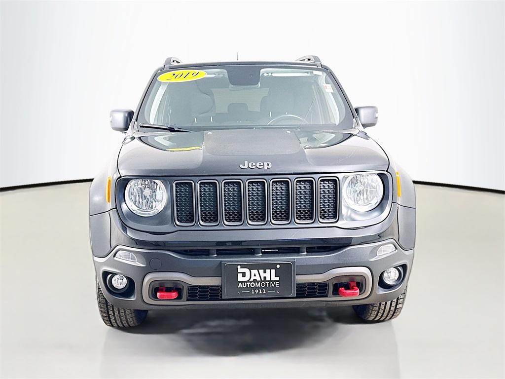 2019 Jeep Renegade Trailhawk photo 2