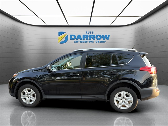 2015 Toyota RAV4 LE photo 2