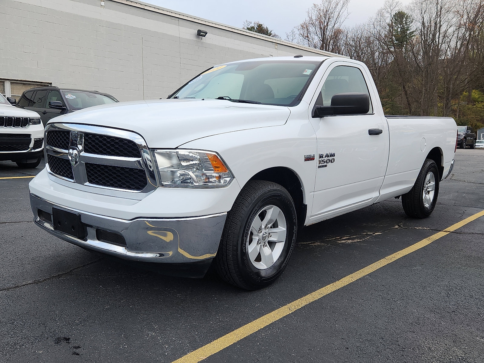 2021 Ram 1500 Classic Tradesman photo 3