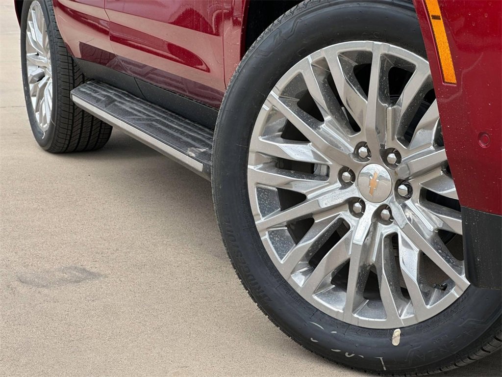 2025 Chevrolet Tahoe Premier photo 2