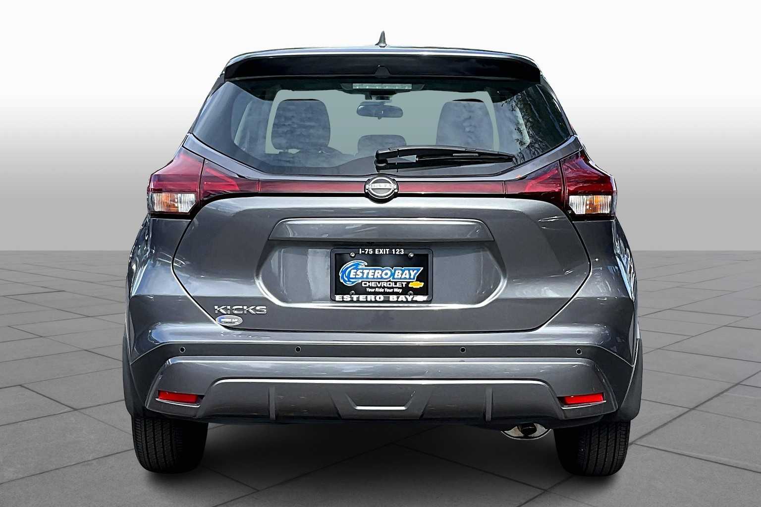 2023 Nissan Kicks S photo 4