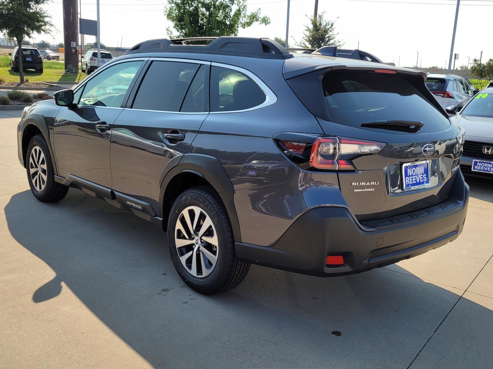2025 Subaru Outback Premium photo 17