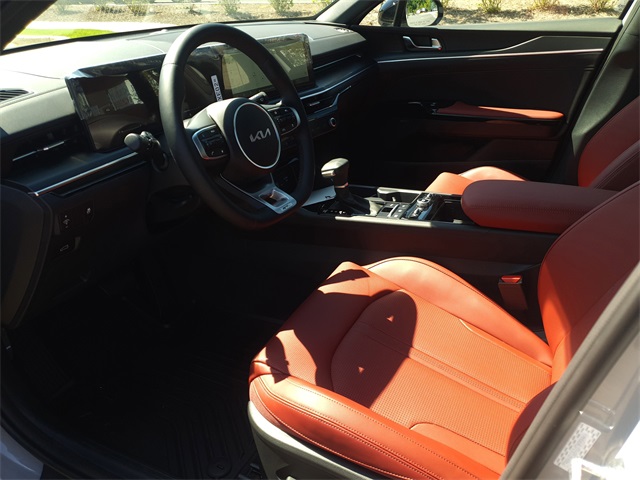 2025 Kia K5 GT-Line photo 13