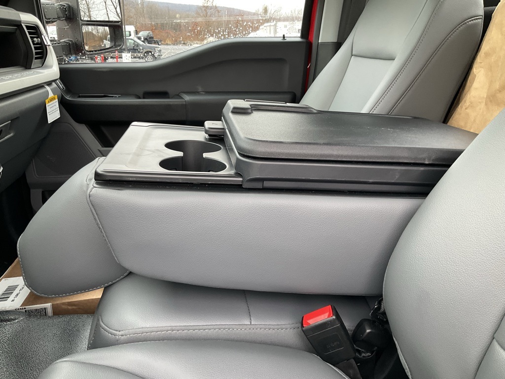 2024 Ford F-600 photo 20