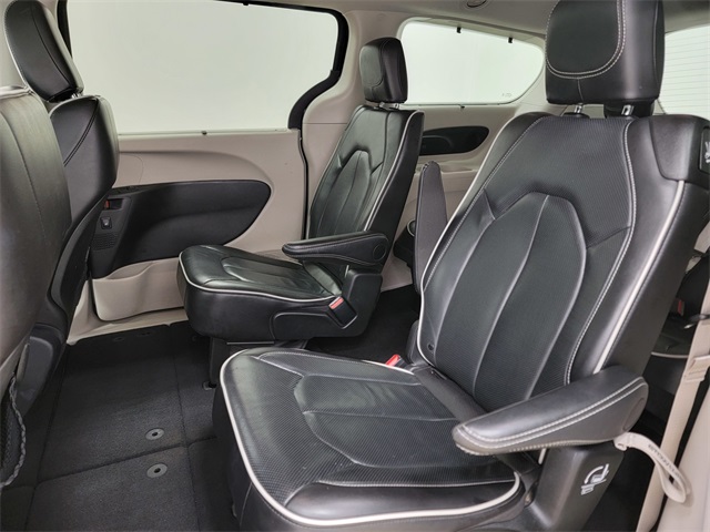 2024 Chrysler Pacifica Limited photo 15