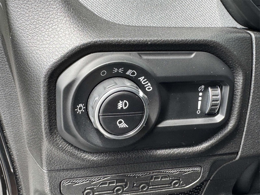 2025 Jeep Gladiator Sport S photo 28