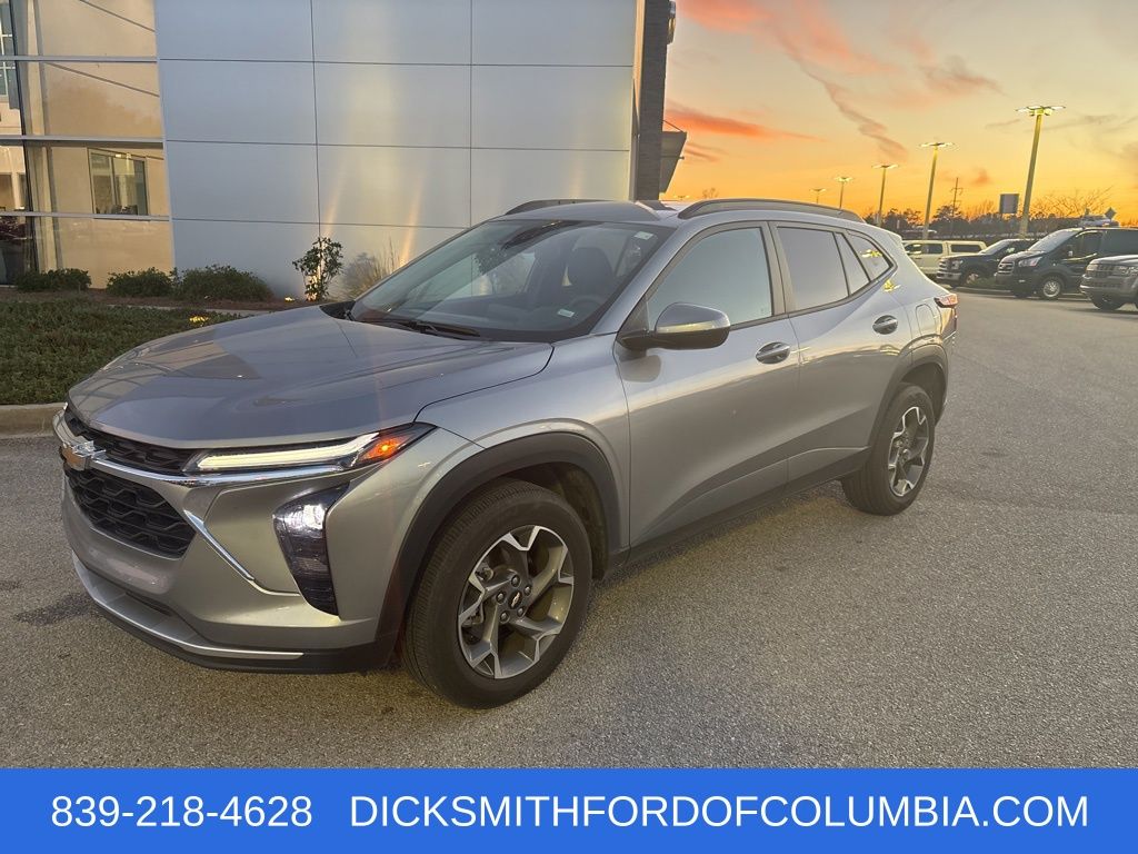 2025 Chevrolet Trax LT's photo