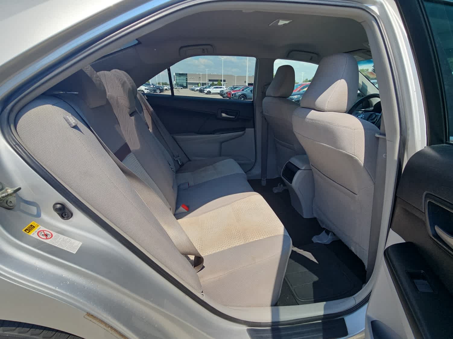 2014 Toyota Camry LE photo 10