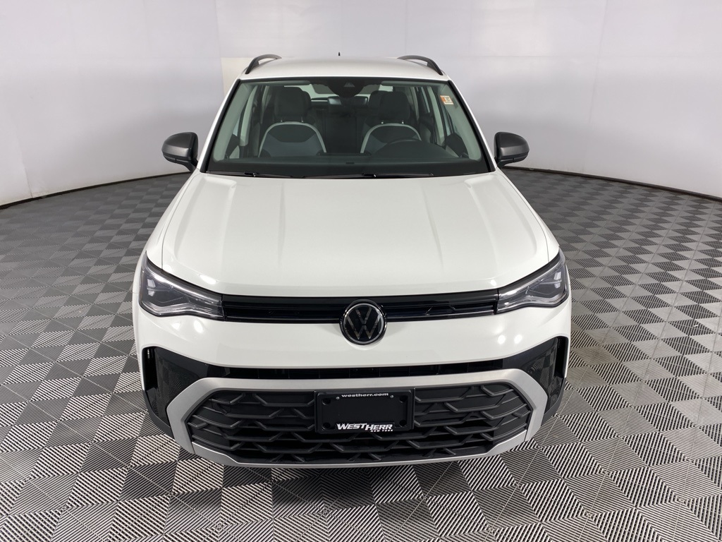 2025 Volkswagen Taos S photo 2