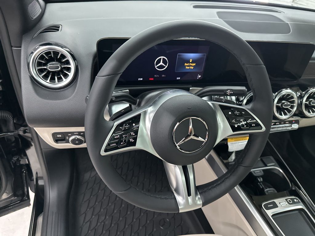 2026 Mercedes Benz GLB 250 4MATIC photo 10