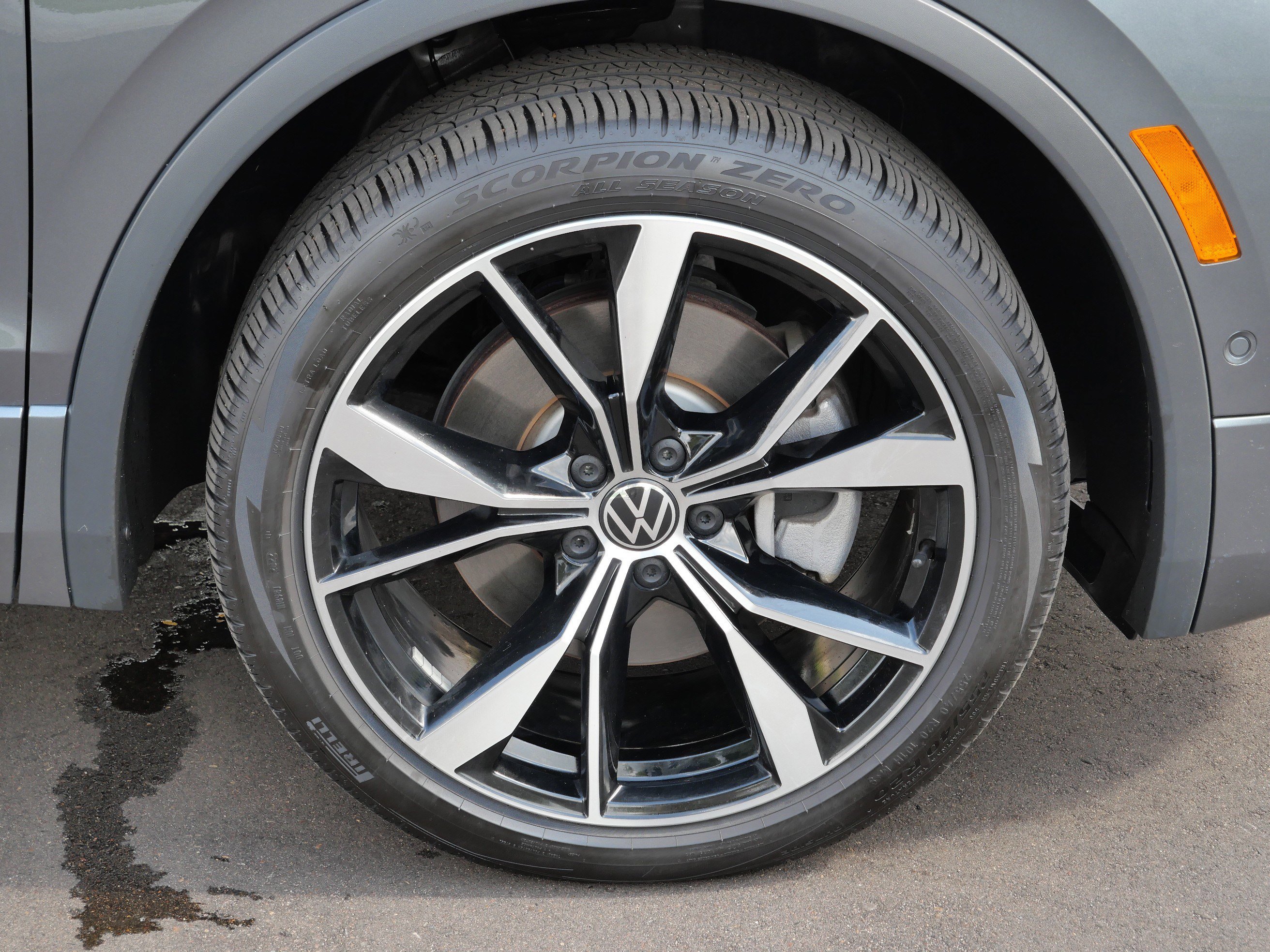 2022 Volkswagen Tiguan SEL Premium R-Line photo 15