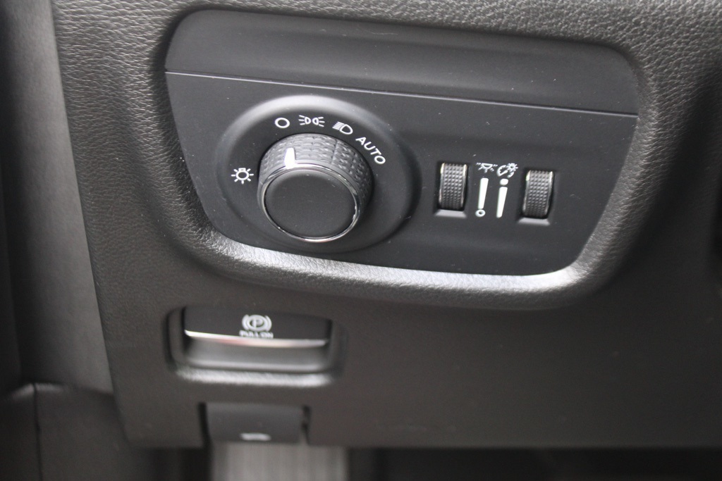 2023 Jeep Grand Cherokee Altitude photo 10
