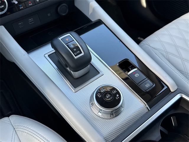 2022 Mitsubishi Outlander SEL photo 25